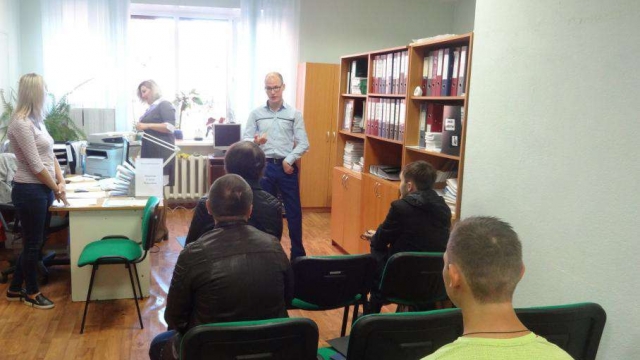 Групповое занятие в Центре занятости населения