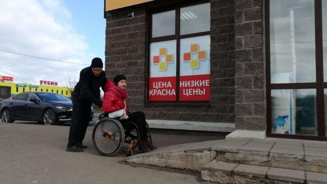 Активисты партпроекта проверили доступность городских объектов