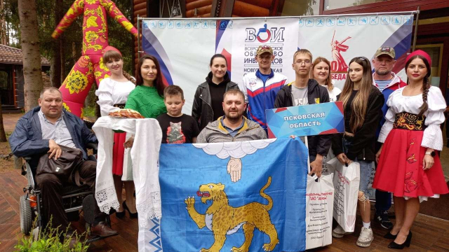 Псковские спортсмены принимают участие в Межрегиональном спортивном фестивале среди инвалидов ВОИ Северо-Запада России с ПОДА в Великом Новгороде
