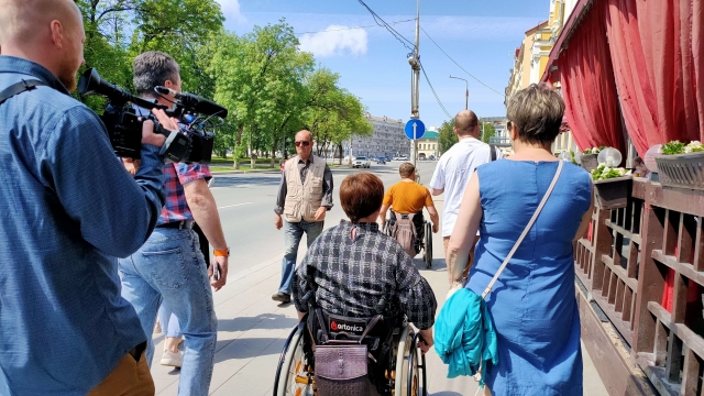 Недоступная среда: результаты проверки псковских кафе оказались неутешительными