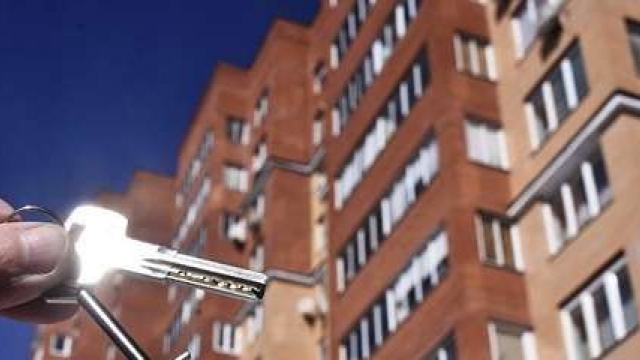 Увеличить финансирование программы по обеспечению жильем людей с инвалидностью